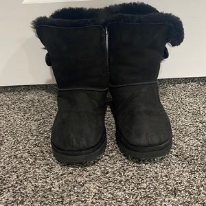 UGG - Classic Bailey Button Boot